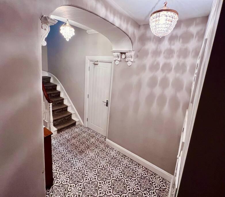 Smart-Home In Original Victorian Building Bristol Exteriör bild